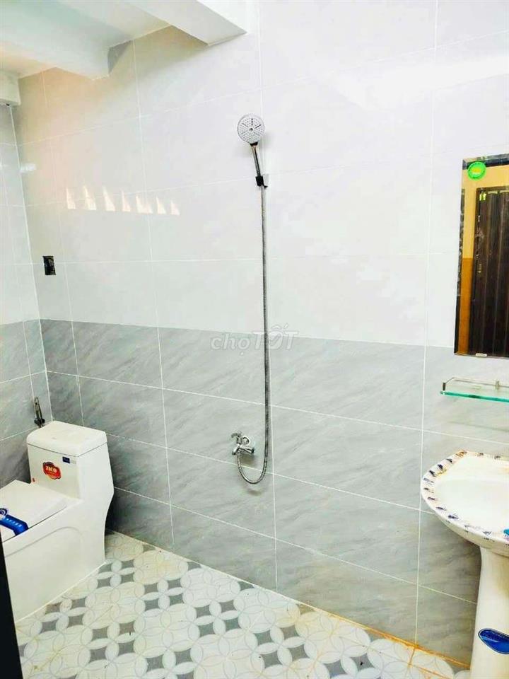 Bán nhà 1trệt 1lầu sổ hồng riêng gần chợ Bình Chánh giá 1tỷ270triệu