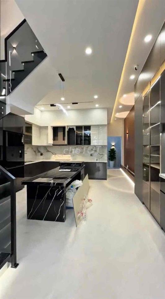 Chính chủ cần bán gấp nhà 1 trệt 2 lầu - Giá 2 ty 299