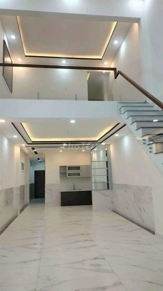 Bán nhà sổ hồng riêng hoàn công