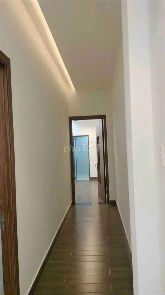 Bán nhà sổ hồng riêng hoàn công