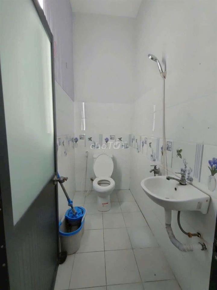 Bán nhà sổ hồng riêng 2 lầu
