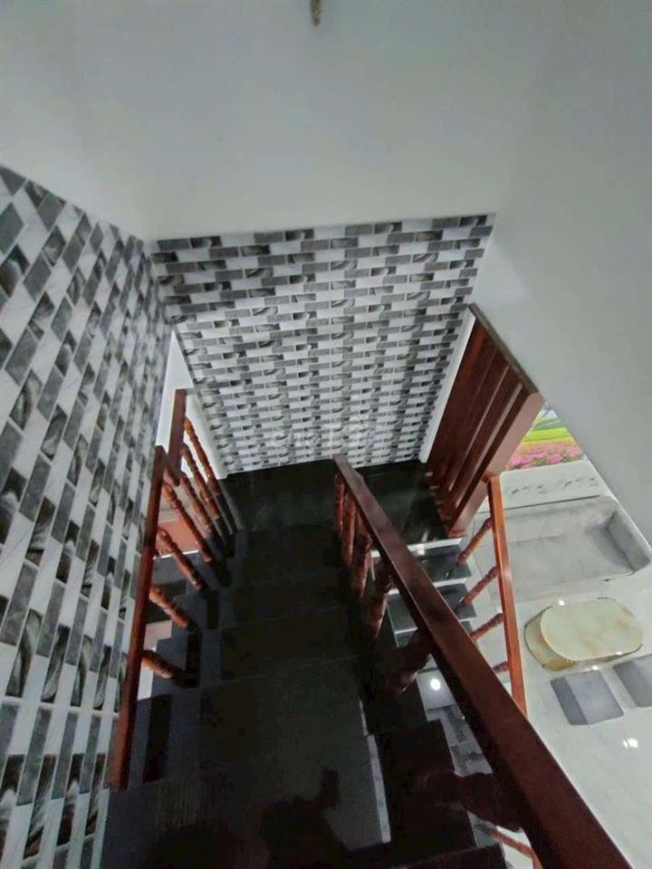 Bán nhà sổ hồng riêng 2 lầu