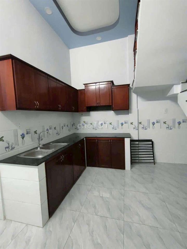 Bán nhà sổ hồng riêng 2 lầu
