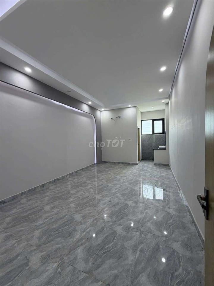 Bán nhà sổ hồng riêng xe hơi đâu trước cửa