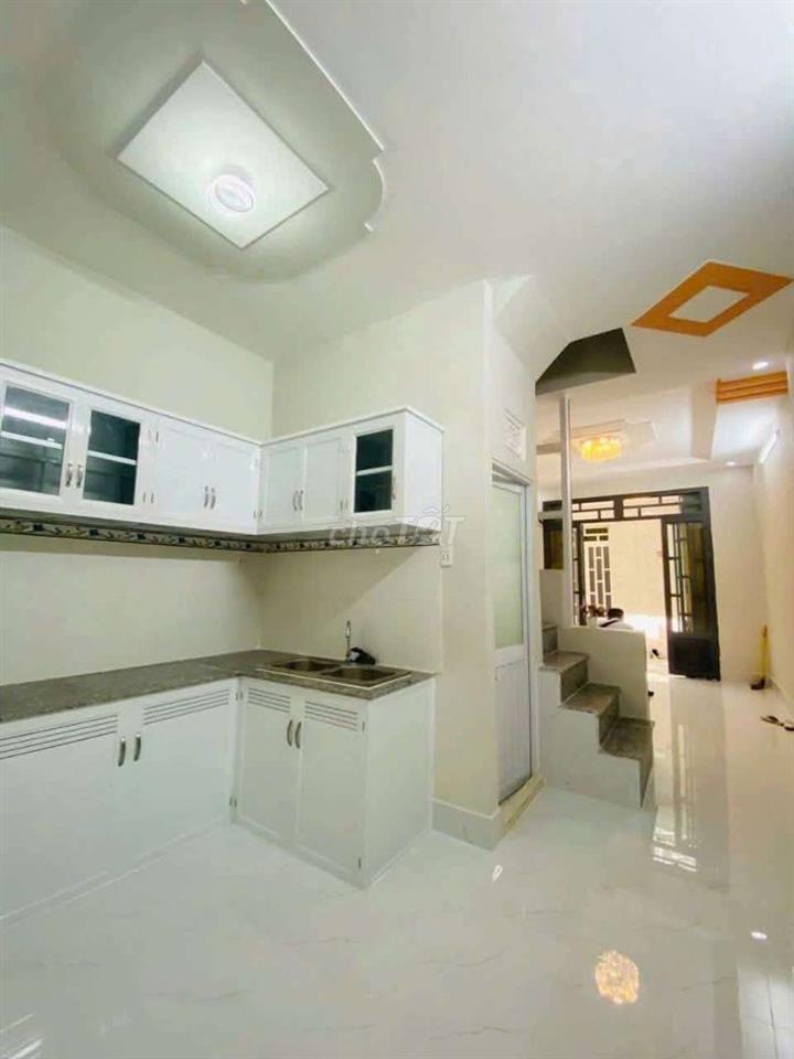 Bán nhà sổ hồng chung