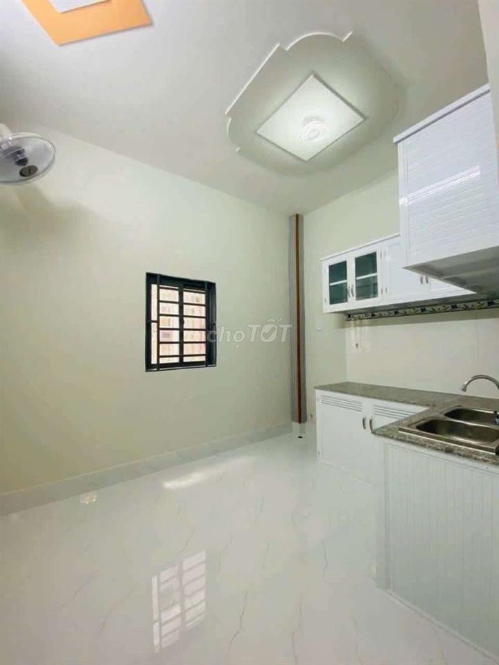 Bán nhà sổ hồng chung