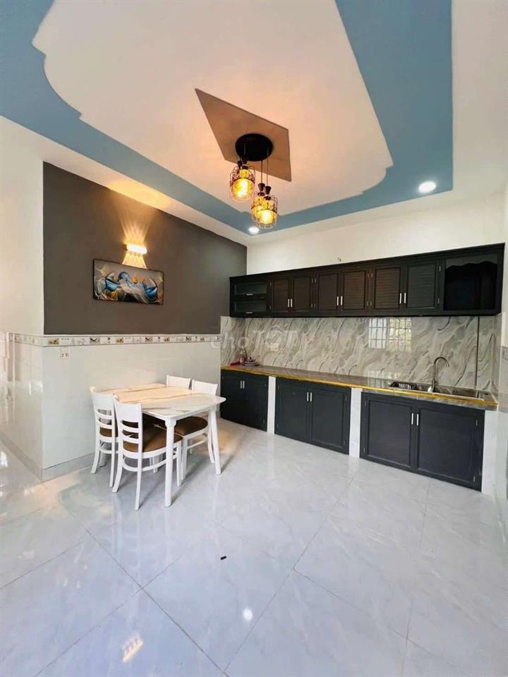 Bán nhà sổ hồng tập đoàn 4