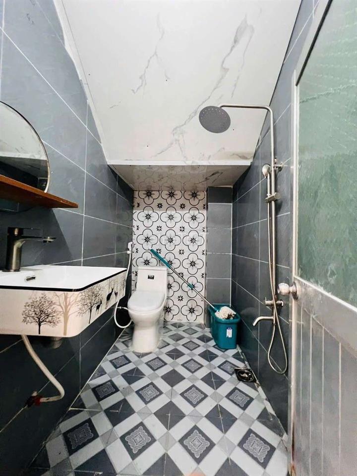 Bán nhà sổ hồng tập đoàn 4