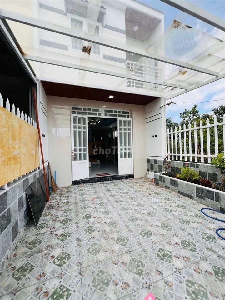 Bán nhà sổ hồng tập đoàn 4