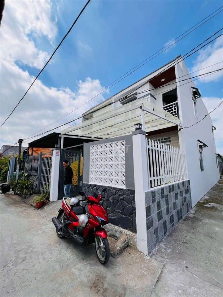 Bán nhà sổ hồng tập đoàn 4