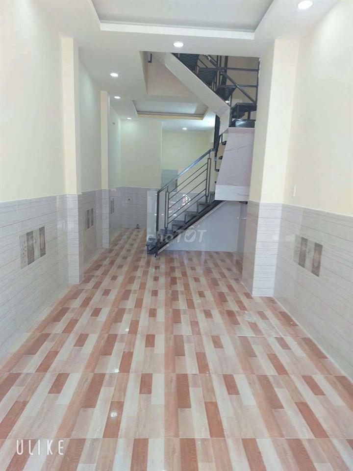 Bán nhà sổ hông  đã chia thành 2 căn