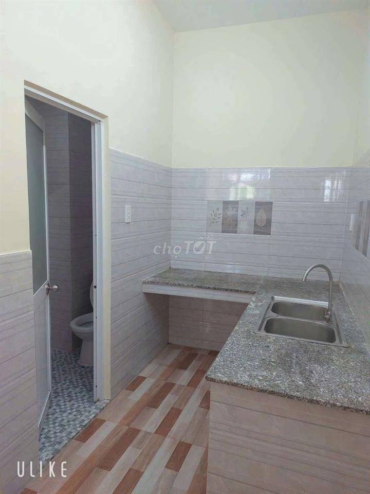 Bán nhà sổ hông  đã chia thành 2 căn