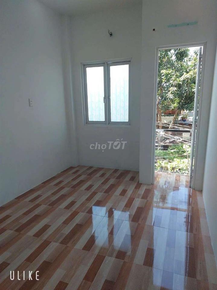 Bán nhà sổ hông  đã chia thành 2 căn
