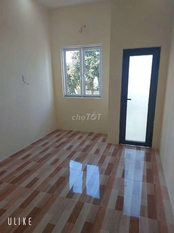 Bán nhà sổ hông  đã chia thành 2 căn