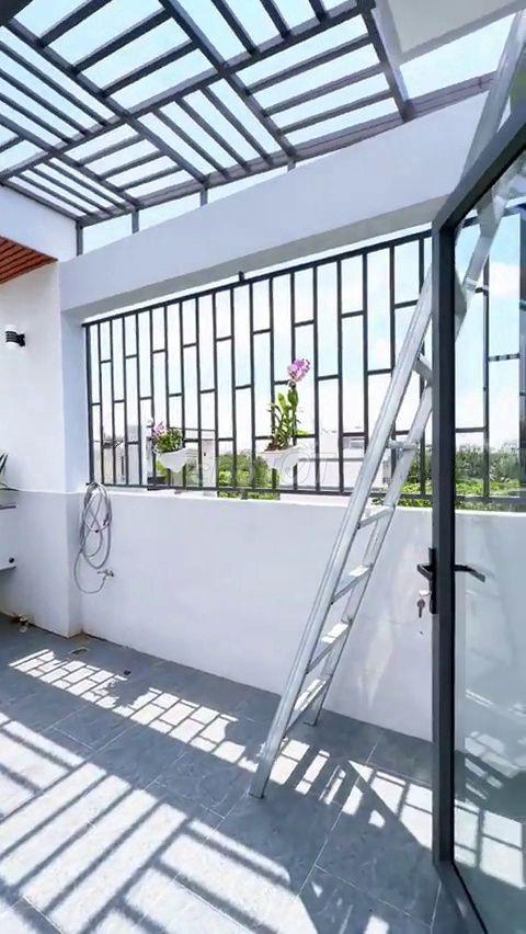 Bán Nhà Phố 3 Tầng Có Thang Máy 5x17m - Giá 10.6 Tỷ