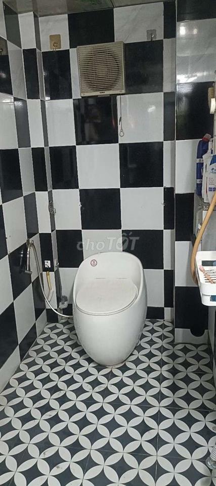 NHÀ HẺM XE HƠI SỔ RIÊNG 3PN,2WC, GẦN SIÊU THỊ, TRƯỜNG, CHỢ, ĐƯỜNG LỚN 