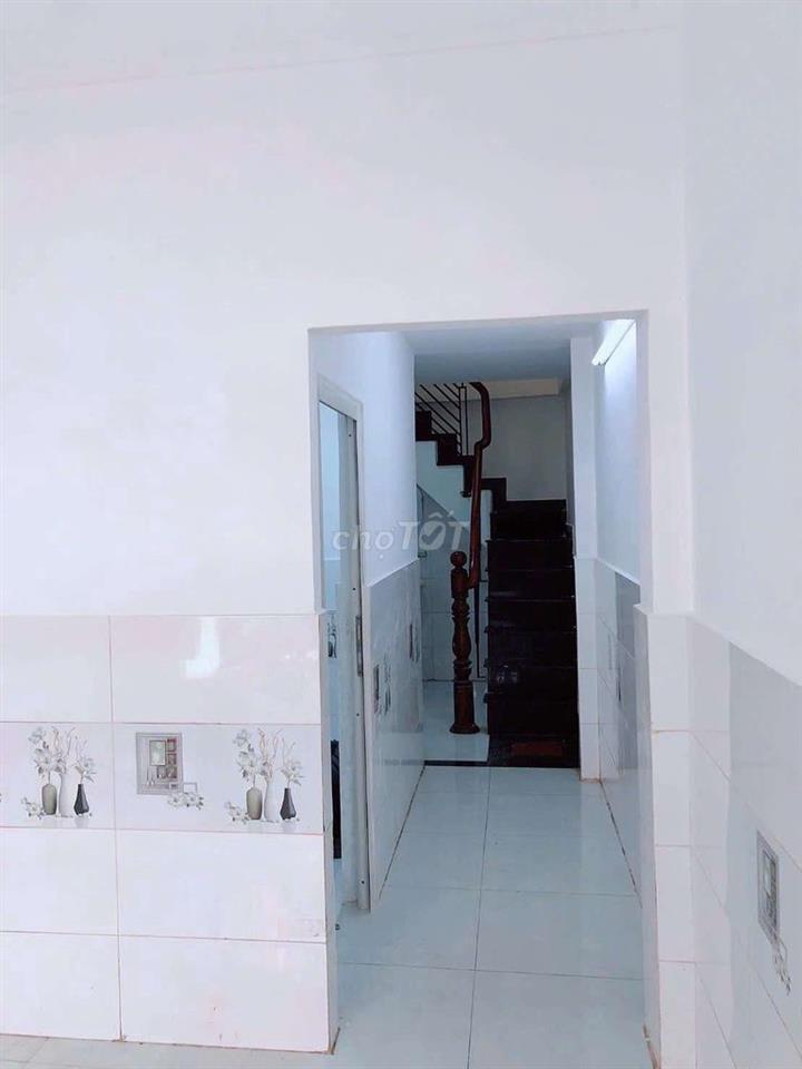 Nhà bán Sổ hồng  riêng full thổ cư  gần Liên Khu 4-5. 4×10m GÁC lững 