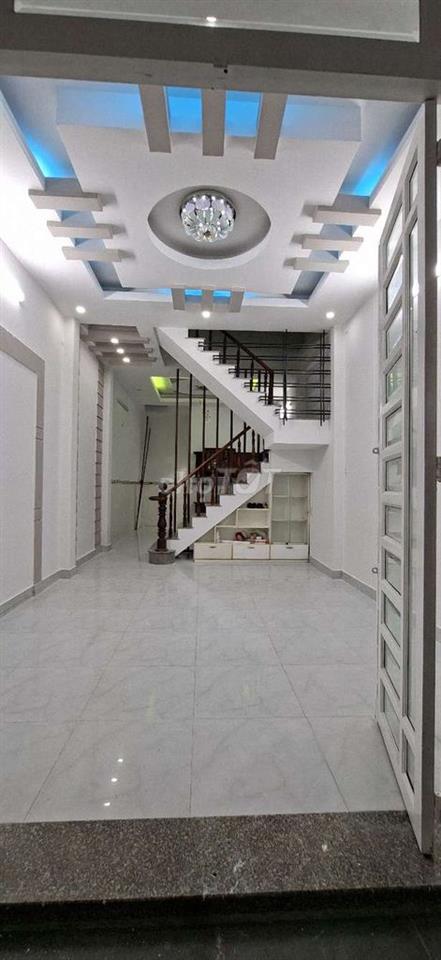 Cho thuê nhà mới  có sân để ô tô .dt 4×16m Đúc lầu .Liên Khu 5-6. Bt