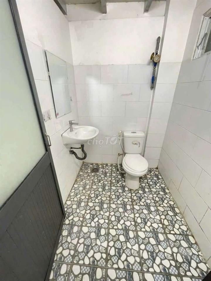 Lên 1 căn nhà Có 6 phòng Trọ  phía sao   thu nhập 15 triệu tháng