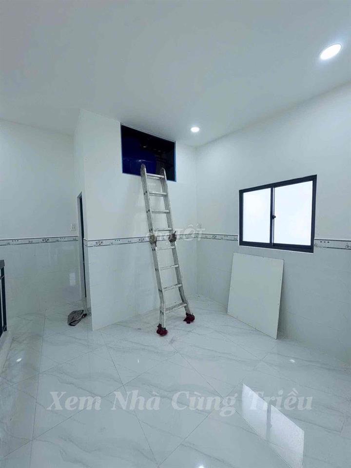 Ngay LÊ VĂN QUỚI, Ngang 4 Dài 8m, 2 TẦNG Hẻm Thông, Dọn Vô Ở LIỀN