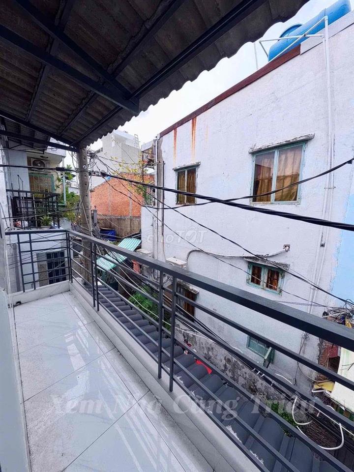 Ngay LÊ VĂN QUỚI, Ngang 4 Dài 8m, 2 TẦNG Hẻm Thông, Dọn Vô Ở LIỀN