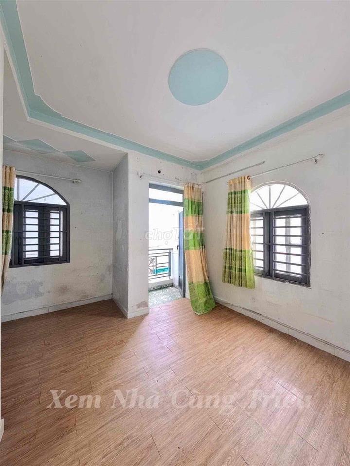 NHÀ BÌNH TÂN giá BÌNH CHÁNH - 4 TẦNG, Ngang 4 Dài 11m, 3PN 3WC & Sân T