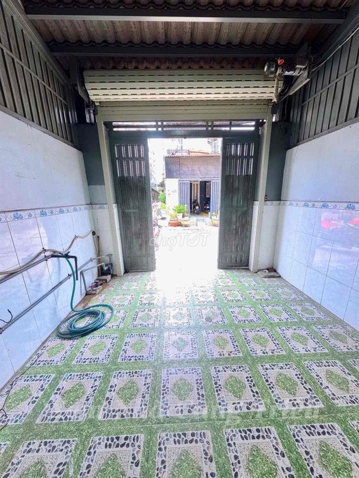 NHÀ BÌNH TÂN giá BÌNH CHÁNH - 4 TẦNG, Ngang 4 Dài 11m, 3PN 3WC & Sân T