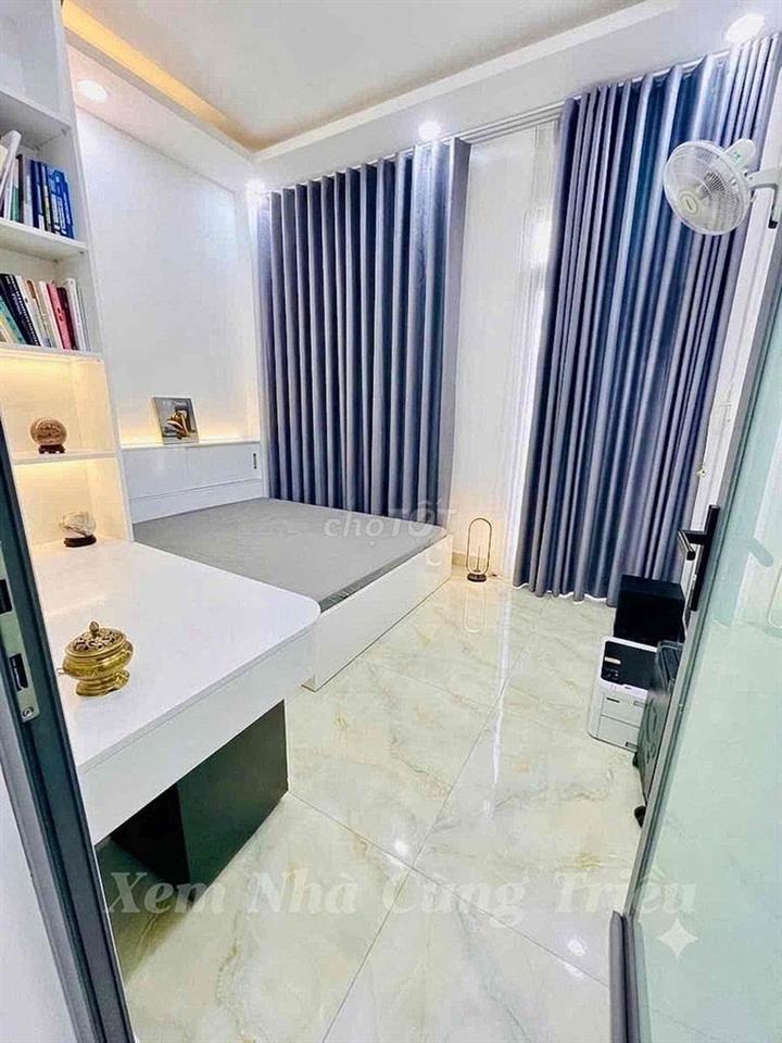 GẤPPP! - NGAY KHU TÊN LỬA, 40m2, 2 TẦNG ĐƯỜNG XE HƠI QUAY ĐẦU