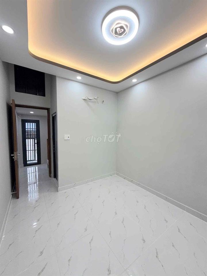 NHÀ 3 TẦNG MỚI, ngay LÊ VĂN QUỚI chỉ hơn 2đ