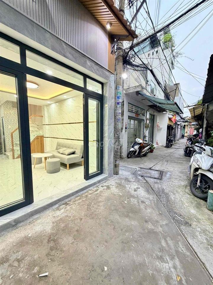 NHÀ 3 TẦNG MỚI, ngay LÊ VĂN QUỚI chỉ hơn 2đ