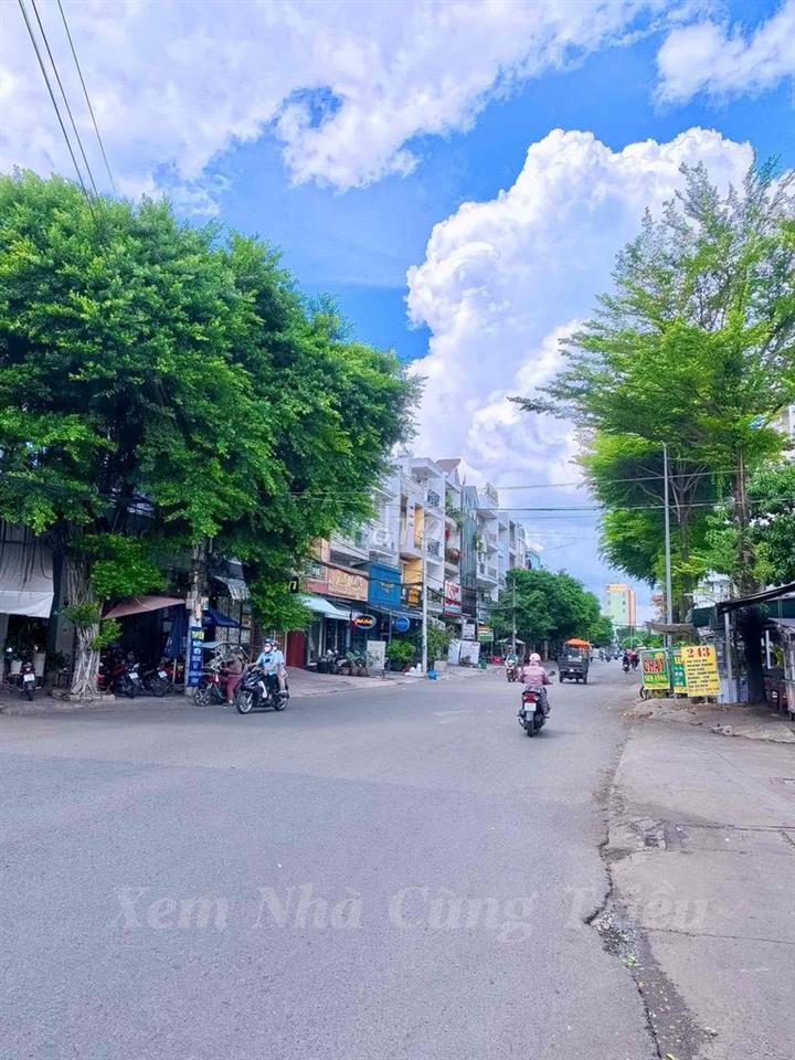 NHÀ BÁN CHỢ CÂY DA SÀ - 3 TẦNG HẺM XE HƠi, TIỆN XÂY XỬA CẢI TẠO