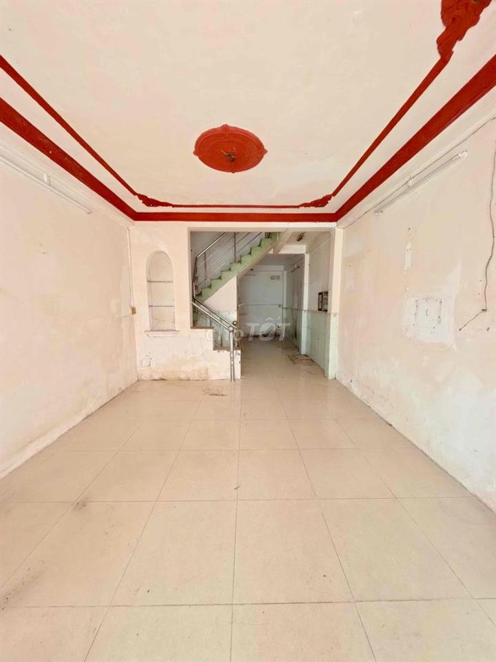 NHÀ BÁN CHỢ CÂY DA SÀ - 3 TẦNG HẺM XE HƠi, TIỆN XÂY XỬA CẢI TẠO