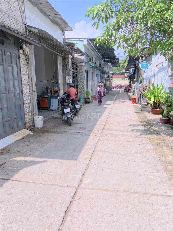 TÌM ĐÂU RA 56m2 NHÀ ĐẸP 3đ KHU LÊ VĂN QUỚI ANH CHỊ ƠI..