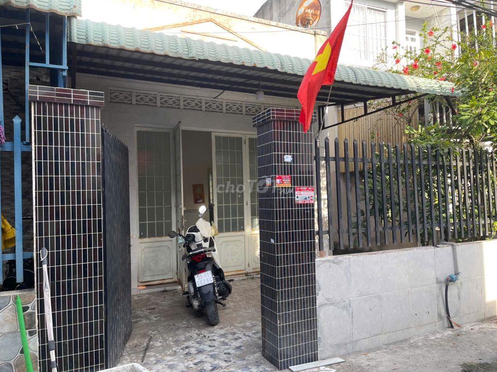 Bán Nhà CẤP 4 DT 100M2 GẦN CHỢ HƯNG LONG 