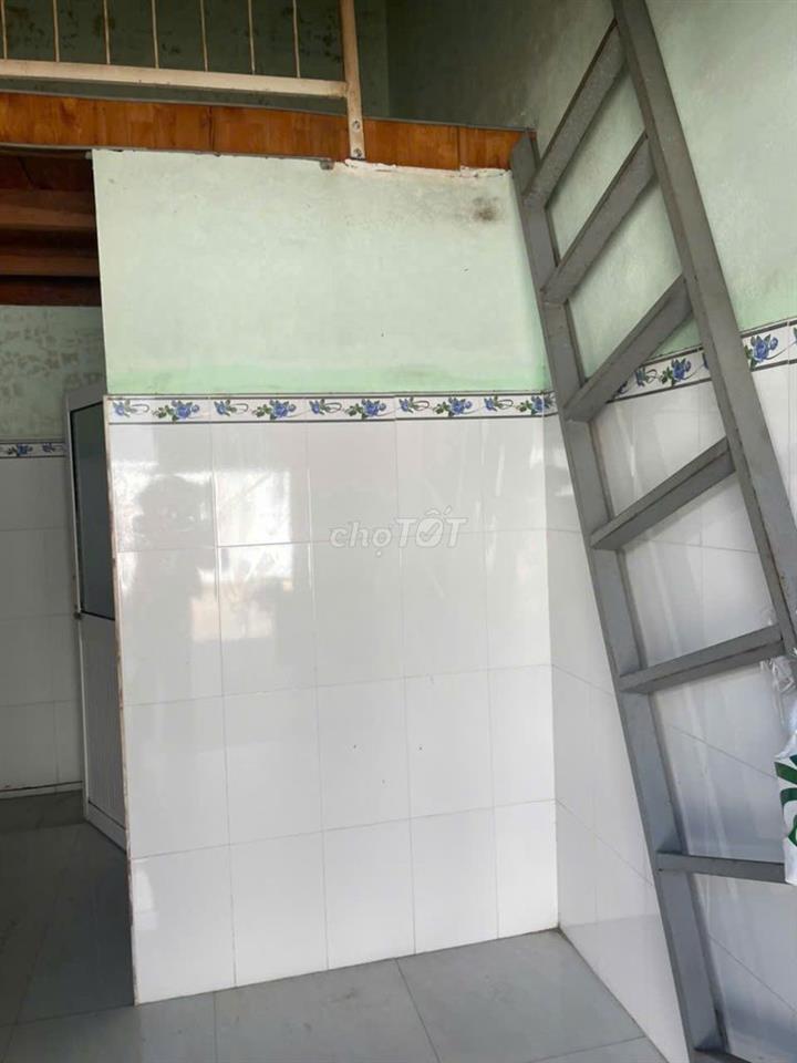 phòng trọ NGAY NGÃ TƯ MẶT TIỀN ĐƯỜNG LỚN phan rí