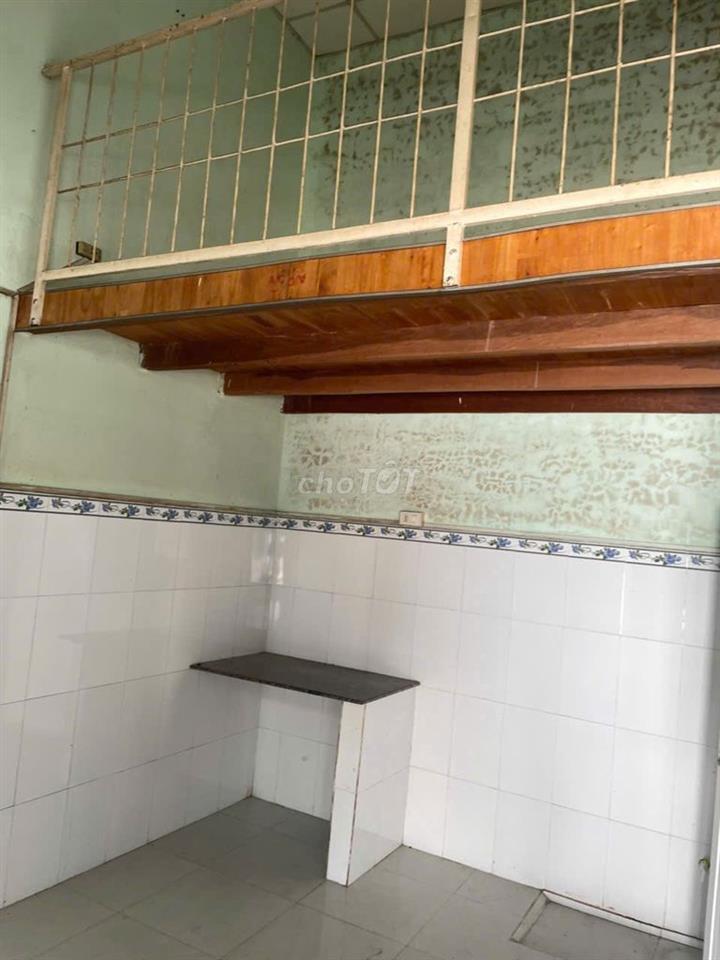 phòng trọ NGAY NGÃ TƯ MẶT TIỀN ĐƯỜNG LỚN phan rí