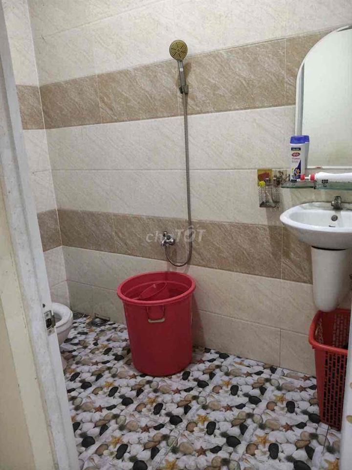 bán nhà, gần chợ, gần bhx.