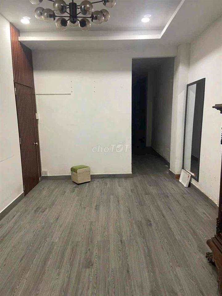 Bán gấp nhà mặt tiền đường chính khu phố chợ Cầu Xáng
