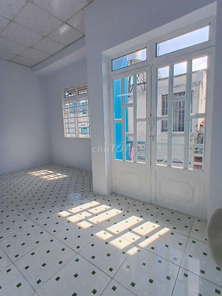 cần bán gấp nhà Bình Chánh