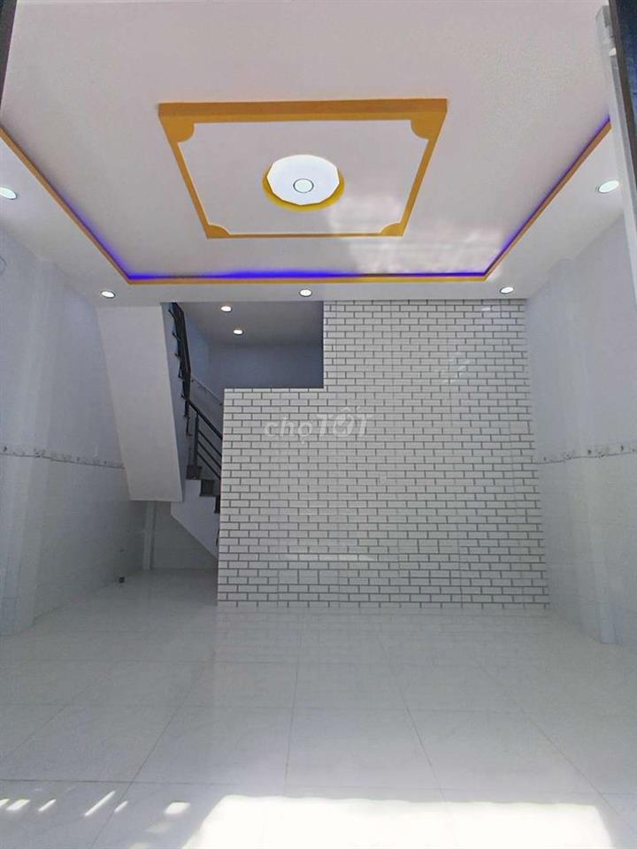 cần bán gấp nhà Bình Chánh