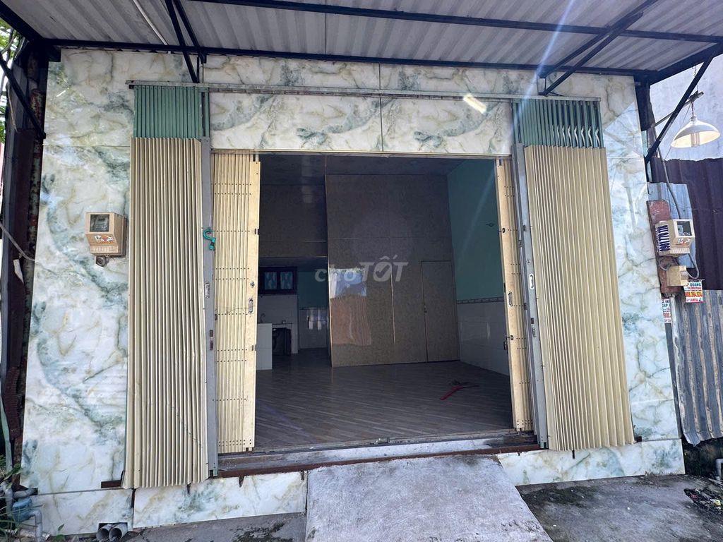 Kẹt tiền bán nhà