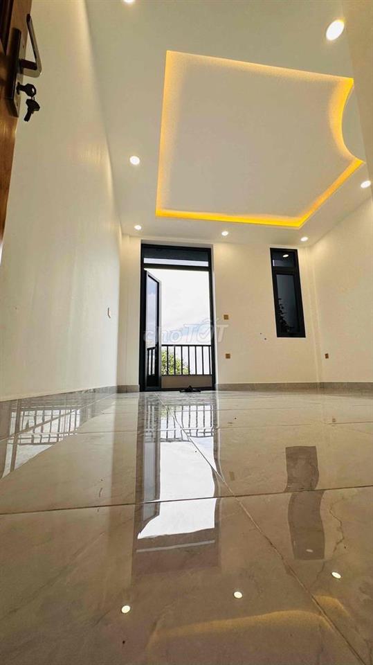MẶT TIỀN VIP TẶNG LUÔN SÂN 3m70 KHÔNG TÍNH VÀO DIỆN TÍCH NHÀ