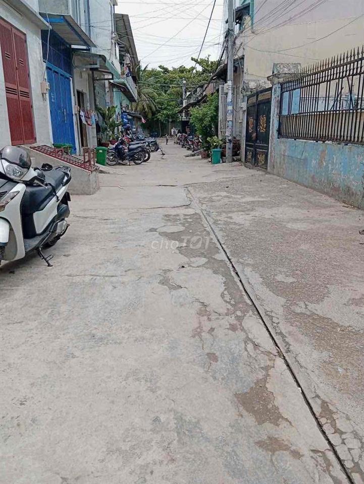 KHÔNG LỘ GIỚI KO QH NGAY BỆNH VIỆN QUẬN BÌNH TÂN