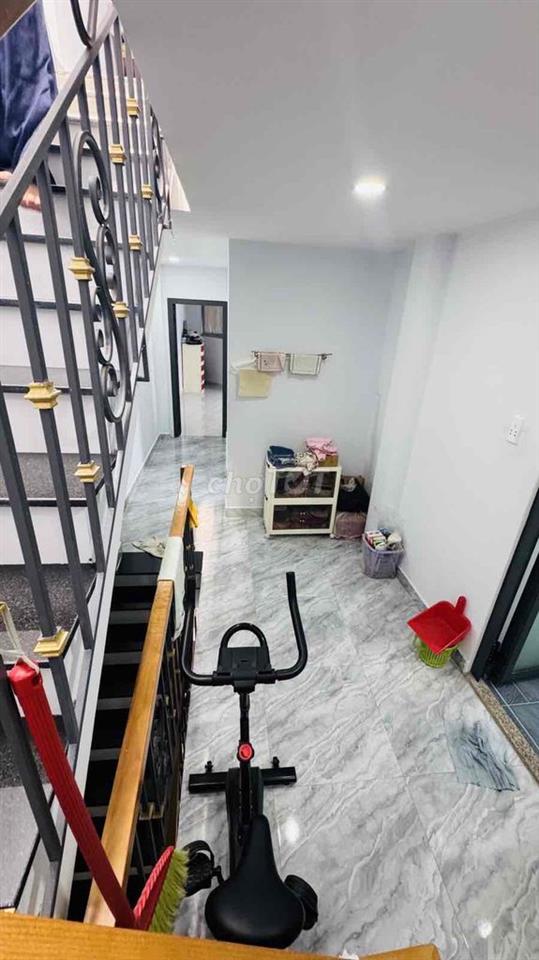CĂN GÓC THOÁNG,3 TẦNG CÒN MỚI ĐẸP