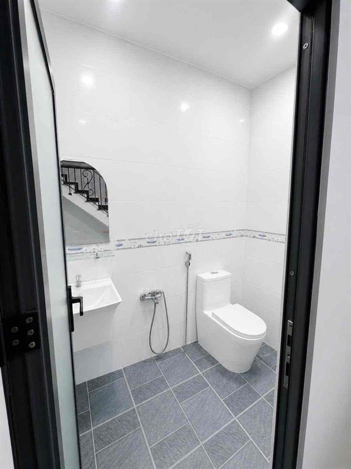 CĂN GÓC THOÁNG,3 TẦNG CÒN MỚI ĐẸP