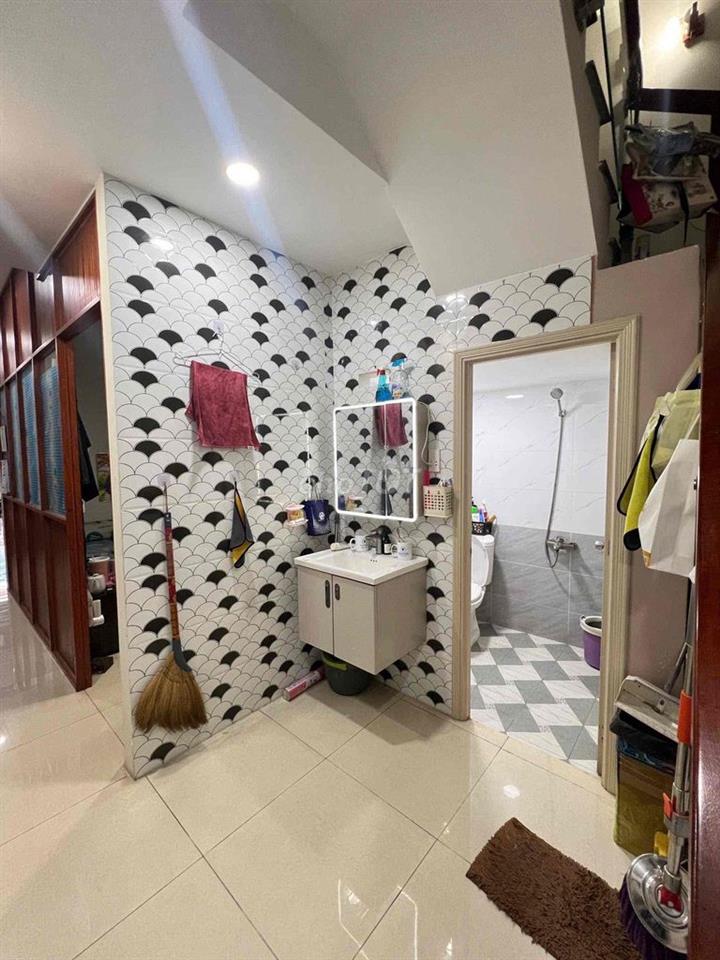 CĂN CÓ LỖI GIÁ THẤP NHẤT CHỢ LÊ ĐÌNH CẨN ( dt thật 68,4m2)
