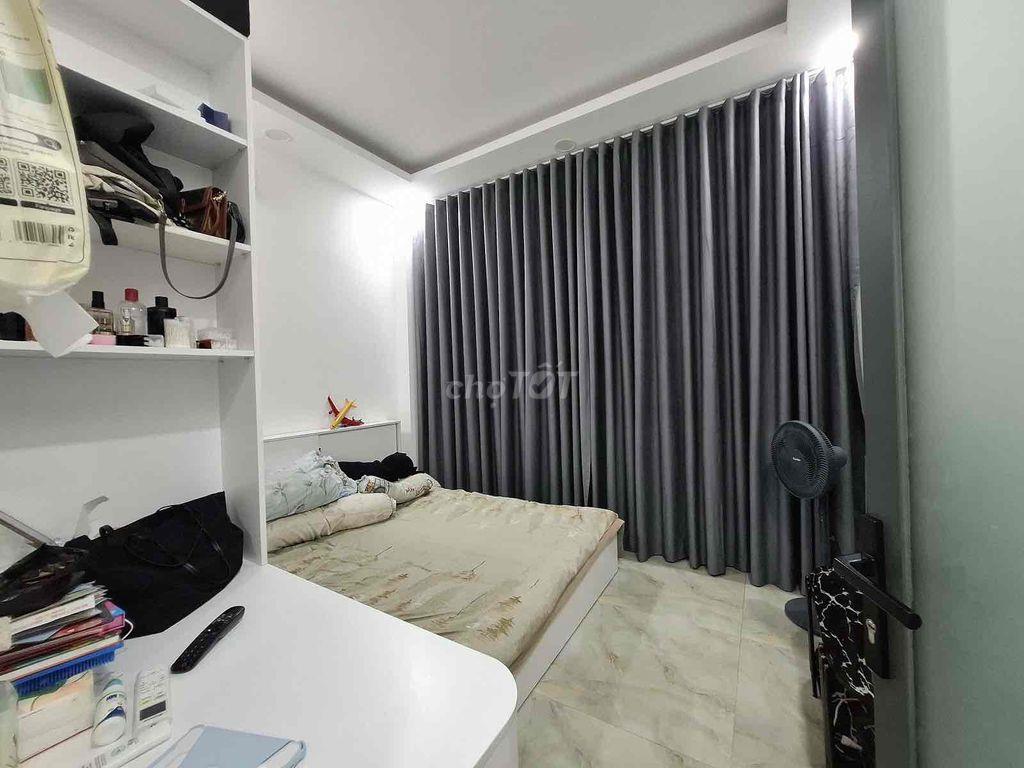 ĐÃ ĐẸP LẠI CÒN RẼ NỮA