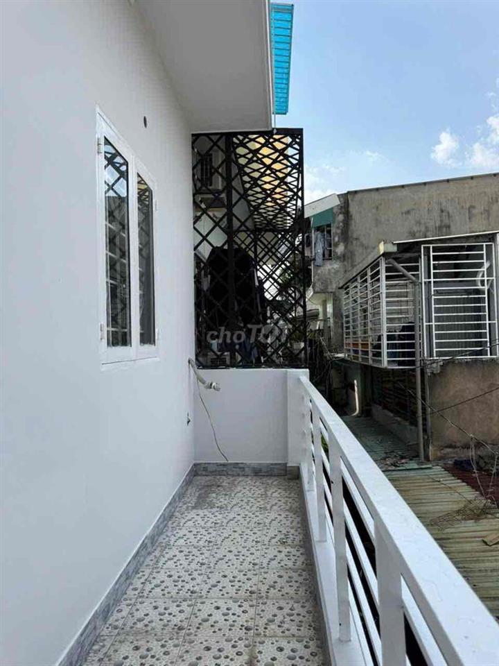 Gần Aeon Tân Phú, dt 35m2, 2 tầnd, 2PN, hẻm 3m