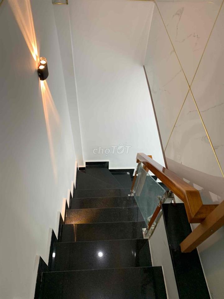 Gần Cầu Trắng Tân Phú, dtsd 40m2, 2PN, 2WC