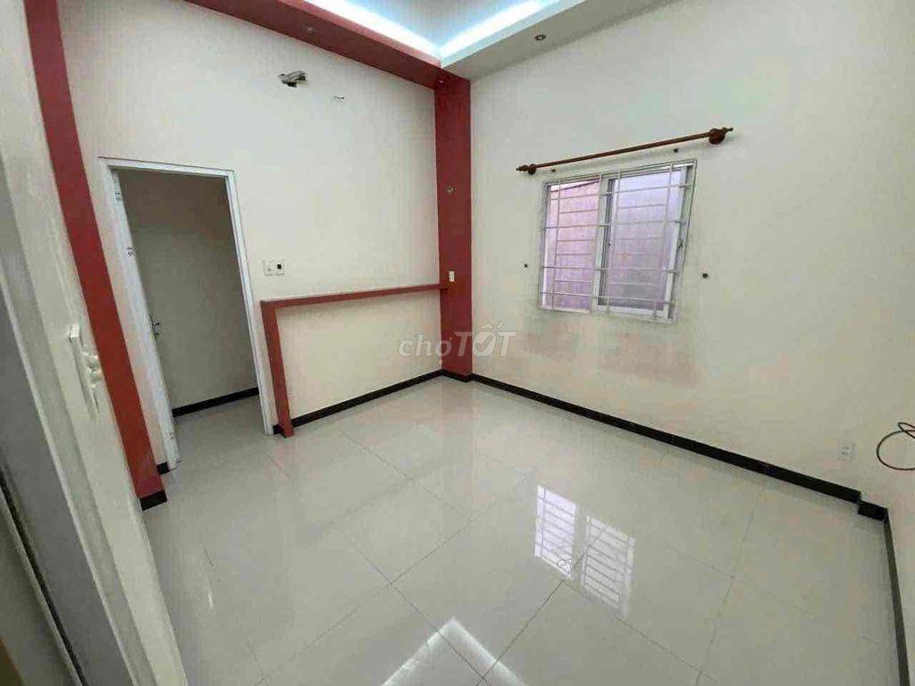 Nguyên căn, dt 4x14, 3PN, 2WC, hẻm oto sát bên Aeon Tân Phú